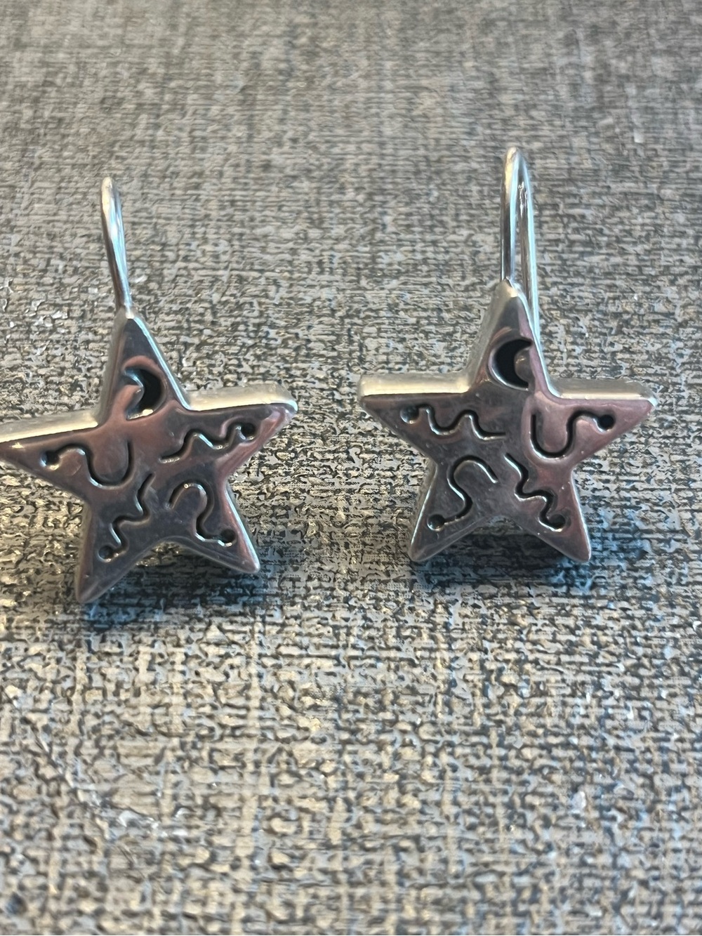Retired Silpada 925 star earrings
